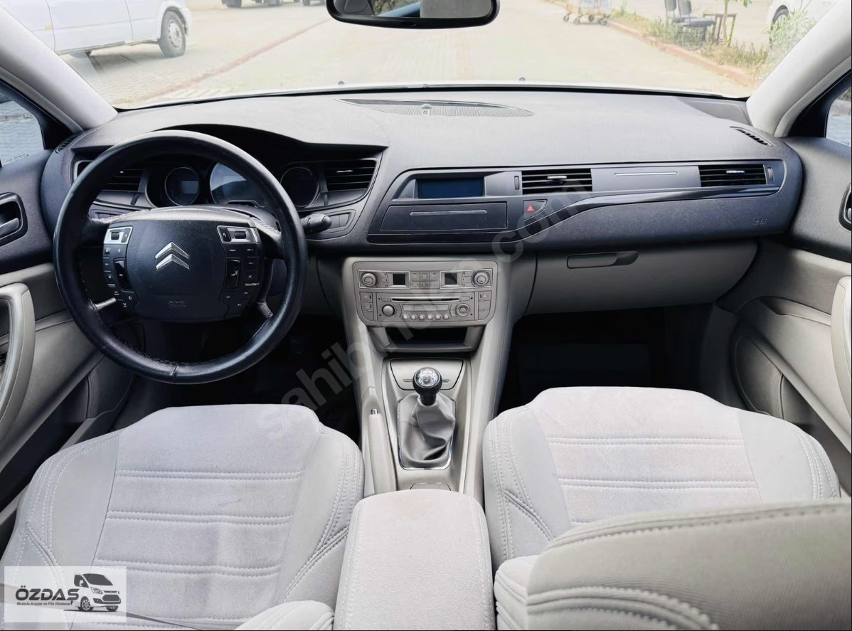 CITROEN C5 1.6 HDI CONFORT 2012 MODEL